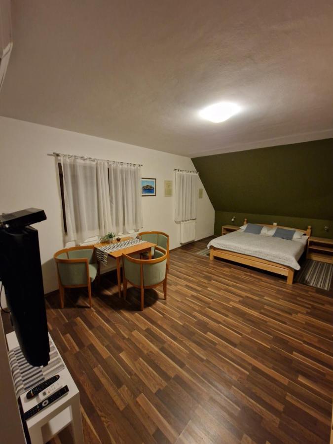 Guest House Wolf II Plitvička Jezera Dış mekan fotoğraf