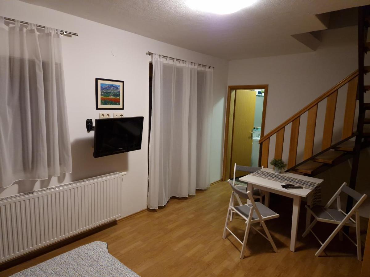 Guest House Wolf II Plitvička Jezera Dış mekan fotoğraf
