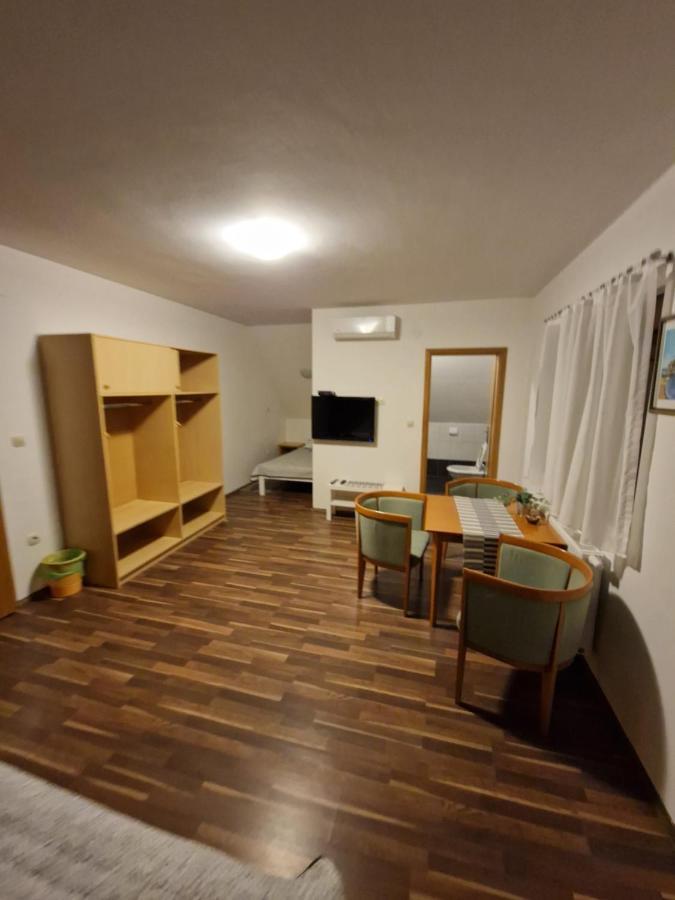 Guest House Wolf II Plitvička Jezera Dış mekan fotoğraf