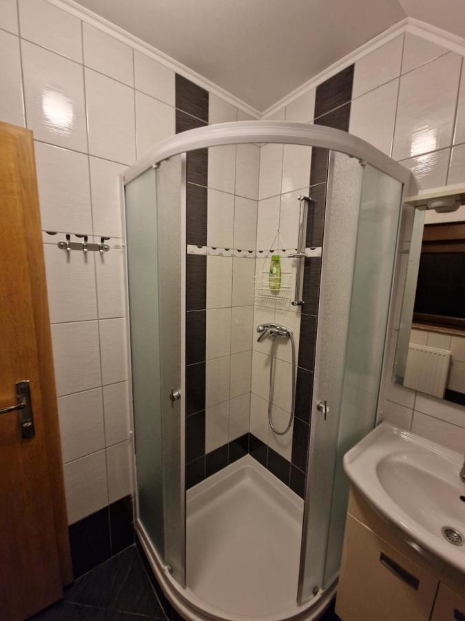 Guest House Wolf II Plitvička Jezera Dış mekan fotoğraf