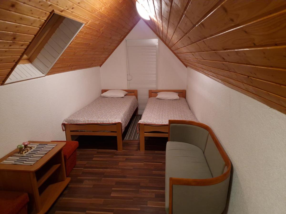 Guest House Wolf II Plitvička Jezera Dış mekan fotoğraf