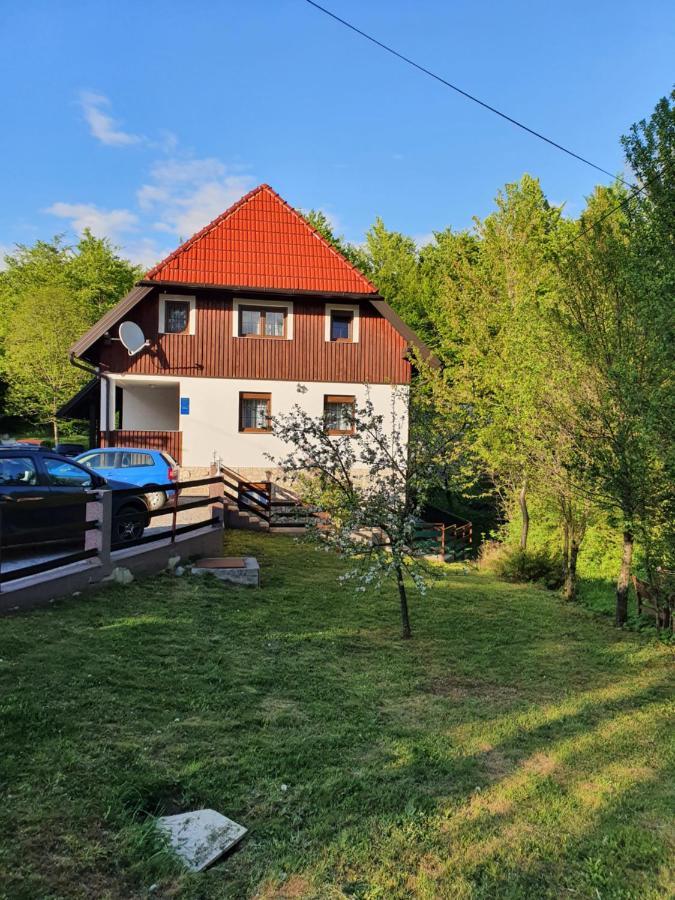 Guest House Wolf II Plitvička Jezera Dış mekan fotoğraf